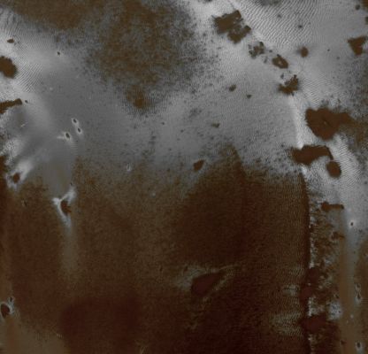 Defrosting Dunes in Richardson Crater (edm - Natural Colors; credits: Lunar Explorer Italia
nessun commento
Parole chiave: Mars from orbit - Craters - Richardson Crater