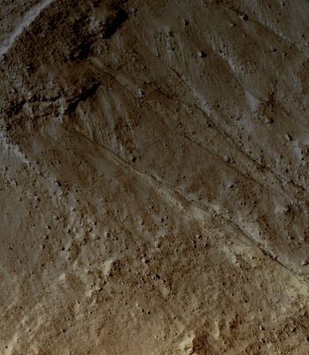 Gullies in Sirenum Fossae (EDM n.2 - Natural Colors; credits: Lunexit)
nessun commento
Parole chiave: Mars from orbit - Craters - Unnamed Craters with Gullies