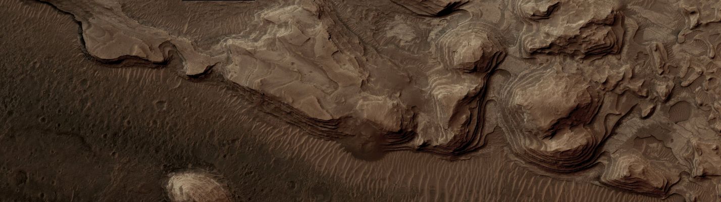 Layers and Ripples in Arabia Terra (EDM n.1 - Natural Colors; credits: Dr M. Faccin & Lunexit)
...A proposito della "Natura come Arte"...
Parole chiave: Mars from orbit - Layers - Arabia Terra Region