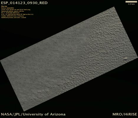 Dry Ice (Natural Colors; credits: Lunexit)
nessun commento
Parole chiave: Mars from orbit - South Pole - South Polar Residual Cap