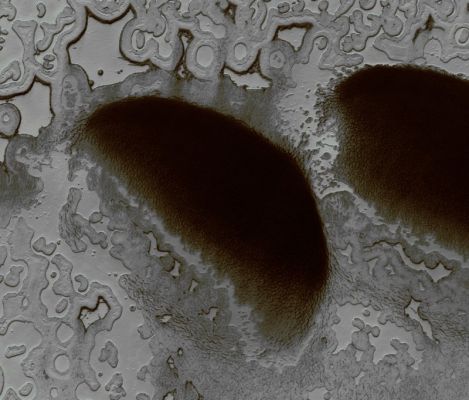 South Polar Residual Cap Intraseasonal Change Monitoring (EDM n.1 - Natural Colors; credits: Lunexit)
nessun commento
Parole chiave: Mars from orbit - South Polar Regions - SPLD
