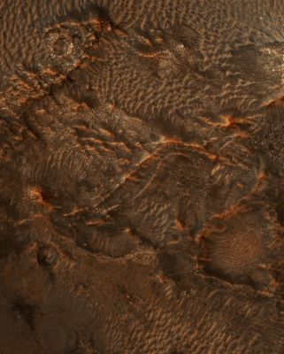 Possible Alien Probe flying over Eastern Nili Fossae (EDM - Absolute Natural Colors; credits for the additional process. and color.: Elisabetta Bonora - Lunexit Team)
Acquisition date: March, 30th, 2010 
Mars Local Time (MLT): 15:06 (early afternoon)
Latitude (centered): 21,6° North
Longitude (East): 78,5° 
Spacecraft Altitude: 280,7 Km (such as 175,5 miles) 
Original image scale range: 28,1 cm/pixel (with 1 x 1 binning) so objects ~84 cm across are resolved 
Map projected scale: 25 cm/pixel and North is up 
Map projection: EQUIRECTANGULAR 
Emission angle: 0,3° 
Sun-Mars-MRO (such as Phase) Angle: 42,5° 
Solar Incidence Angle (SIA): 43° (with the Sun about 47° above the Local Horizon)
Solar longitude: 70,8° (Northern Spring)
Parole chiave: Mars from orbit - Nili Fossae Region - Controversial