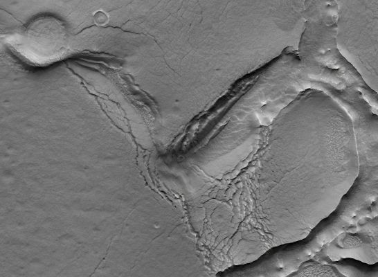Pits and Fractures in Deuteronilus Mensae (EDM; credits for the additional process. and color.: Elisabetta Bonora - Lunexit Team) 
Acquisition Date: 29 September 2010 
Mars Local Time (M.L.T.): 15:31 (middle afternoon)
Latitude (centered): 43,8° North
Longitude (East): 25,2° 
Range to Target Site: 310 km (such as 193,7 miles) 
Original image scale range: 31 cm/pixel (with 1 x 1 binning) so objects ~93 cm across are resolved 
Map Projected Scale: 25 cm/pixel
Map projection: EQUIRECTANGULAR 
Emission Angle: 14,4° 
Phase Angle: 43,0° 
Solar Incidence Angle (S.I.A.): 57°, with the Sun about 33° above the Local Horizon 
Solar longitude: 156° (Northern Summer)
Parole chiave: Mars from orbit - Deuteronilus Mensae