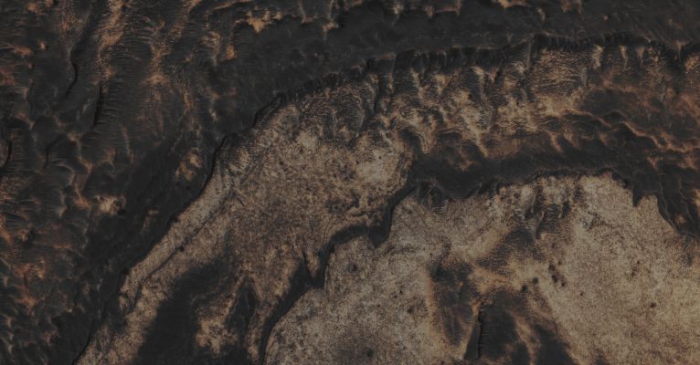 Features of Meridiani Planum (EDM - Enhanced Absolute Natural Colors; credits for the additional process. and color.: Dr Paolo C. Fienga - Lunexit Team) 
Mars Local Time: 15:39 (Middle Afternoon)
Coord. (centered): 4,2° North Lat. and 2,9° East Long.
Spacecraft altitude: 276,6 Km (such as about 172,9 miles) 
Original image scale range: 27,7 cm/pixel (with 1 x 1 binning) so objects ~ 83,0 cm across are resolved
Map projected scale: 25 cm/pixel
Map projection: EQUIRECTANGULAR
Emission Angle: 9,6° 
Sun-Mars-Spacecraft (or "Phase") Angle: 47,1°
Solar Incidence Angle: 57° (meaning that the Sun is about 33° above the Local Horizon)
Solar Longitude: 205,8° (Northern Fall)
Credits: NASA/JPL/University of Arizona
Additional process. and coloring: Dr Paolo C. Fienga - Lunar Explorer Italia
Parole chiave: Mars from orbit - Meridiani Planum Region