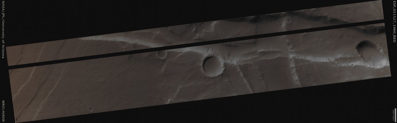 Features of Tharsis (CTX Frame - Absolute Natural Colors; credits for the additional process. and color: Dr Paolo C. Fienga - Lunexit Team)
Mars Local Time: 15:06 (Early Afternoon)
Coord. (centered): 15,8° North Lat. and 238,2° East Long.
Spacecraft altitude: 275,1 Km (such as about 171,9 miles) 
Original image scale range: 55 cm/pixel (with 2 x 2 binning) so objects ~1 mt and 65 cm across are resolved 
Map projected scale: 50 cm/pixel
Map projection: EQUIRECTANGULAR 
Emission Angle: 6,2° 
Sun-Mars-Spacecraft (or "Phase") Angle: 65,2°
Solar Incidence Angle: 60° (meaning that the Sun is about 30° above the Local Horizon)
Solar Longitude: 245,6° (Northern Fall)
Credits: NASA/JPL/University of Arizona
Additional process. and coloring: Dr Paolo C. Fienga - Lunar Explorer Italia
Parole chiave: Mars from orbit - Tharsis Region
