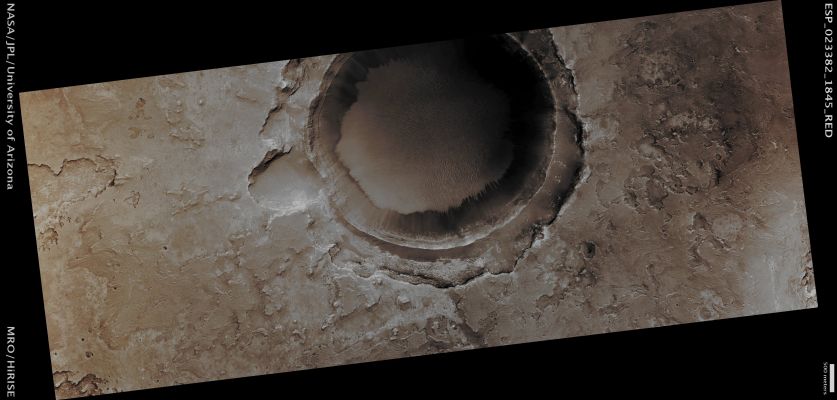 Unnamed Crater in Meridiani Planum (Enhanced Absolute Natural Colors; credits for the additional process. and color.: Dr Paolo C. Fienga - Lunexit Team)
Mars Local Time: 14:07 (Early Afternoon)
Coord. (centered): 4,4° North Lat. and 356,6° East Long.
Spacecraft altitude: 272,9 Km (such as about 170,6 miles) 
Original image scale range: 27,3 cm/pixel (with 1 x 1 binning) so objects ~ 82 cm across are resolved 
Map projected scale: 25 cm/pixel
Map projection: EQUIRECTANGULAR
Emission Angle: 3,2° 
Sun-Mars-Spacecraft (or "Phase") Angle: 32,3°
Solar Incidence Angle: 35° (meaning that the Sun is about 55° above the Local Horizon)
Solar Longitude: 332,8° (Northern Winter)
Credits: NASA/JPL/University of Arizona
Additional process. and coloring: Dr Paolo C. Fienga - Lunar Explorer Italia
Parole chiave: Mars from orbit - Craters - Unnamed Crater - Sinus Meridiani