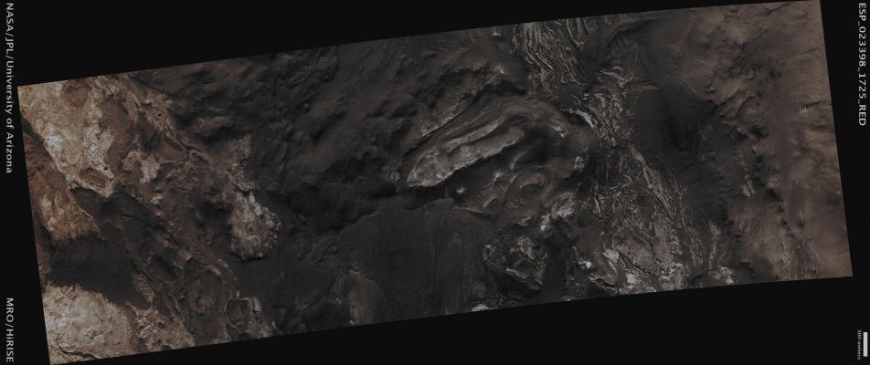 Features of Jus Chasma (Absolute Natural Colors; credits for the additional process. and color.: Dr Paolo C. Fienga - Lunexit Team) 
Mars Local Time: 14:03 (Early Afternoon)
Coord. (centered): 7,5° South Lat. and 279,7° East Long.
Spacecraft altitude: 275,9 Km (such as about 172,5 miles) 
Original image scale range: 27,6 cm/pixel (with 1 x 1 binning) so objects ~ 83 cm across are resolved 
Map projected scale: 25 cm/pixel
Map projection: EQUIRECTANGULAR
Emission Angle: 15,9° 
Sun-Mars-Spacecraft (or "Phase") Angle: 46,6°
Solar Incidence Angle: 31° (meaning that the Sun is about 59° above the Local Horizon)
Solar Longitude: 333,5° (Northern Winter)
Credits: NASA/JPL/University of Arizona
Additional process. and coloring: Dr Paolo C. Fienga - Lunar Explorer Italia
Parole chiave: Mars from orbit - Chasmas - Jus Chasma