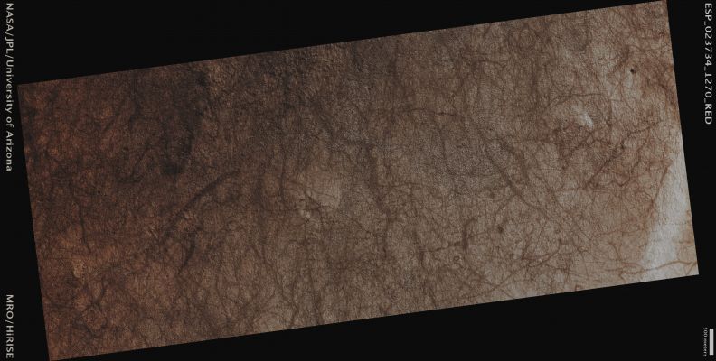 DD Tracks' Network (Absolute Natural Colors; credits for the additional process. and color.: Dr Paolo C. Fienga - Lunexit Team)
Mars Local Time: 14:25 (Early Afternoon)
Coord. (centered): 52,6° South Lat. and 113,9° East Long.
Spacecraft altitude: 249,8 Km (such as about 156,1 miles) 
Original image scale range: 50,0 cm/pixel (with 2 x 2 binning) so objects ~ 1 mt and 50 cm across are resolved 
Map projected scale: 50 cm/pixel
Map projection: EQUIRECTANGULAR
Emission Angle: 1,4° 
Sun-Mars-Spacecraft (or "Phase") Angle: 55,3°
Solar Incidence Angle: 56° (meaning that the Sun is about 34° above the Local Horizon)
Solar Longitude: 347,4° (Northern Winter)
Credits: NASA/JPL/University of Arizona
Additional process. and coloring: Dr Paolo C. Fienga - Lunar Explorer Italia
Parole chiave: Mars from orbit - Aeolian Features - Dust Devil Tracks (DD Tracks)