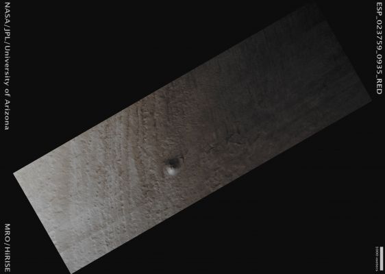 Knob on the South Polar Layered Deposits (Absolute Natural Colors; credits for the additional process. and color.: Dr Paolo C. Fienga - Lunexit Team)
Mars Local Time: 17:18 (Middle Afternoon)
Coord. (centered): 86,5° South Lat. and 197,2° East Long.
Spacecraft altitude: 246,5 Km (such as about 154,0 miles) 
Original image scale range: 49,3 cm/pixel (with 2 x 2 binning) so objects ~ 1 mt and 48 cm across are resolved 
Map projected scale: 50 cm/pixel
Map projection: POLAR STEREOGRAPHIC
Emission Angle: 0,0° 
Phase Angle: 84,5°
Solar Incidence Angle: 84° (meaning that the Sun is about 6° above the Local Horizon)
Solar Longitude: 348,4° (Northern Winter)
Credits: NASA/JPL/University of Arizona
Additional process. and coloring: Dr Paolo C. Fienga - Lunar Explorer Italia
Parole chiave: Mars from orbit - South Polar Features - Knob