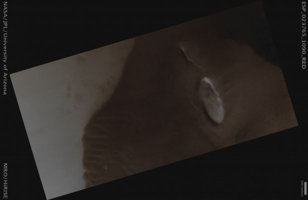 Southern Dunefield (Absolute Natural Colors; credits for the additional process. and color.: Dr Paolo C. Fienga - Lunexit Team)
Mars Local Time: 14:40 (Early Afternoon)
Coord. (centered): 70,7° South Lat. and 352,7° East Long.
Spacecraft altitude: 250,6 Km (such as about 156,6 miles) 
Original image scale range: 50,1 cm/pixel (with 2 x 2 binning) so objects ~ 1 mt and 50 cm across are resolved 
Map projected scale: 50 cm/pixel
Map projection: POLAR STEREOGRAPHIC 
Emission Angle: 0,2° 
Phase Angle: 70,8°
Solar Incidence Angle: 71° (meaning that the Sun is about 19° above the Local Horizon)
Solar Longitude: 348,6° (Northern Winter)
Credits: NASA/JPL/University of Arizona
Additional process. and coloring: Dr Paolo C. Fienga - Lunar Explorer Italia
Parole chiave: Mars from orbit - Dunefield - Southern Regions