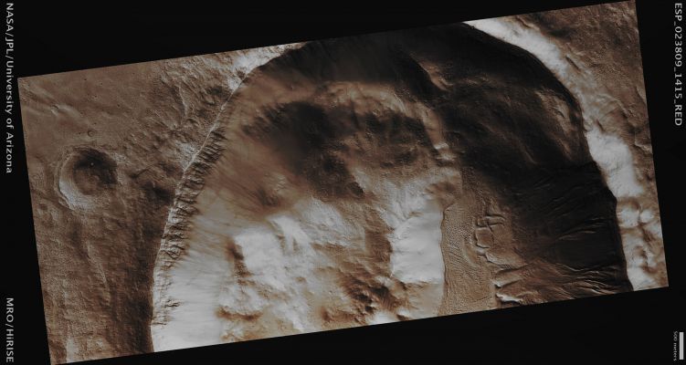 Unnamed Crater with "Active Slope-Streaks Processes" (Absolute Natural Colors; credits for the additional process. and color.: Dr Paolo C. Fienga - Lunexit Team)
Mars Local Time: 14:21 (Early Afternoon)
Coord. (centered): 38,1° South Lat. and 224,0° East Long.
Spacecraft altitude: 253,4 Km (such as about 158,4 miles) 
Original image scale range: 25,3 cm/pixel (with 1 x 1 binning) so objects ~ 76 cm across are resolved 
Map projected scale: 25 cm/pixel
Map projection: EQUIRECTANGULAR
Emission Angle: 3,5° 
Sun-Mars-Spacecraft (or "Phase") Angle: 44,7°
Solar Incidence Angle: 47° (meaning that the Sun is about 43° above the Local Horizon)
Solar Longitude: 350,4° (Northern Winter)
Credits: NASA/JPL/University of Arizona
Additional process. and coloring: Dr Paolo C. Fienga - Lunar Explorer Italia
Parole chiave: Mars from orbit - Craters - Unnamed Crater with Slope-Streaks