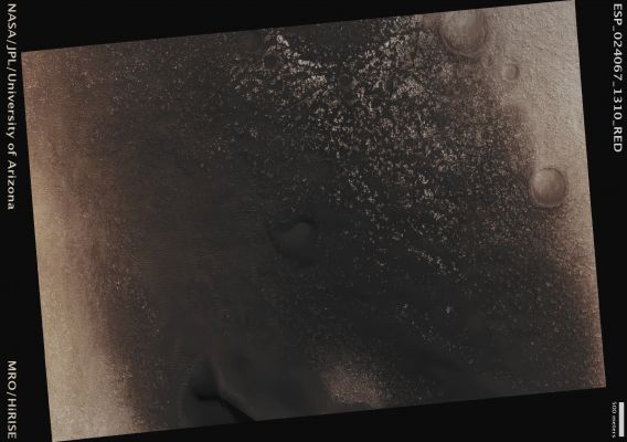 Southern Dunefield (Absolute Natural Colors; credits for the additional process. and color.: Dr Paolo C. Fienga - Lunexit Team)
Mars Local Time: 14:18 (Early Afternoon)
Coord. (centered): 48,7° South Lat. and 19,3° East Long.
Spacecraft altitude: 270,9 Km (such as about 169,3 miles) 
Original image scale range: 54,2 cm/pixel (with 2 x 2 binning) so objects ~ 1 mt and 63 cm across are resolved 
Map projected scale: 50 cm/pixel
Map projection: EQUIRECTANGULAR
Emission Angle: 22,9° 
Sun-Mars-Spacecraft (or "Phase") Angle: 72,9°
Solar Incidence Angle: 57° (meaning that the Sun is about 33° above the Local Horizon)
Solar Longitude: 0,6° (Northern Spring)
Credits: NASA/JPL/University of Arizona
Additional process. and coloring: Dr Paolo C. Fienga - Lunar Explorer Italia
Parole chiave: Mars from orbit - Dunefield - Southern Regions