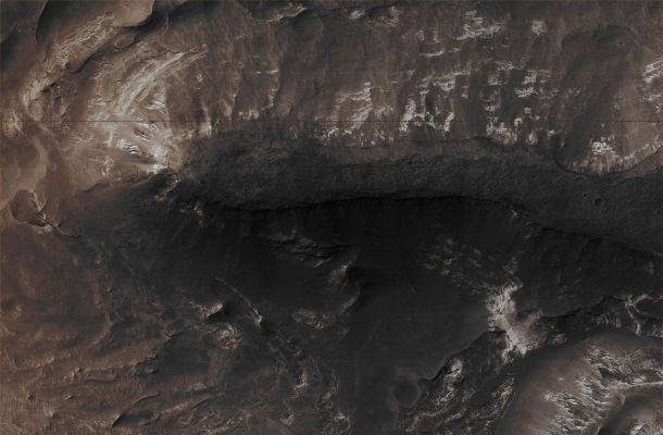 Layered Features inside Terby Crater (CTX Frame "A" - Absolute Natural Colors; credits for the additional process. and color.: Dr Paolo C. Fienga - Lunexit Team)
Coord. (centered): 27,1° South Lat. and 75,0° East Long.
Parole chiave: Mars from orbit - Craters - Terby Crater