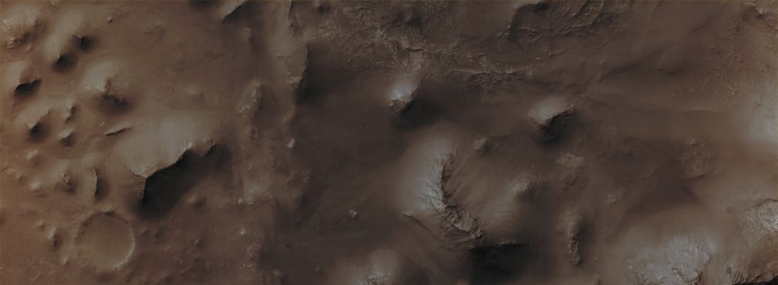 Features of Capri Chasma (Absolute Natural Colors; credits for the additional process. and color.: Dr Paolo C. Fienga - Lunexit Team)
Mars Local Time: 14:31 (early afternoon)
Coord. (centered): 12,2° South Lat. and 312,2° East Long.
Spacecraft altitude: 268,0 Km (such as about 167,5 miles) 
Original image scale range: 26,8 cm/pixel (with 1 x 1 binning) so objects ~ 53,6 cm across are resolved (with 2 x 2 binning)
Map projected scale: 25 cm/pixel
Map projection: EQUIRECTANGULAR
Emission Angle: 7,8° 
Phase Angle: 35,7°
Solar Incidence Angle: 42° (meaning that the Sun is about 48° above the Local Horizon)
Solar Longitude: 15,7° (Northern Spring)
Credits: NASA/JPL/University of Arizona
Additional process. and coloring: Lunar Explorer Italia
Parole chiave: Mars from orbit - Chasmas - Capri Chasma