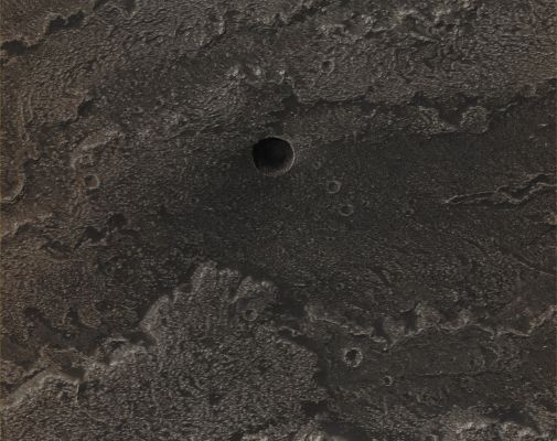 Skylight in Daedalia Planum (Enhanced Absolute Natural Colors; credits for the additional process. and color.: Dr Paolo C. Fienga - Lunexit Team)
Mars Local Time: 14:38 (early afternoon)
Coord. (centered): 19,5° South Lat. and 237,6° East Long.
Spacecraft altitude: 274,7 Km (such as about 171,7 miles) 
Original image scale range: 27,5 cm/pixel (with 1 x 1 binning) so objects ~ 82 cm across are resolved
Map projected scale: 25 cm/pixel
Map projection: EQUIRECTANGULAR
Emission Angle: 23,9° 
Phase Angle: 31,1°
Solar Incidence Angle: 47° (meaning that the Sun is about 43° above the Local Horizon)
Solar Longitude: 16,3° (Northern Spring)
Credits: NASA/JPL/University of Arizona
Additional process. and coloring: Lunar Explorer Italia
Parole chiave: Mars from orbit - Volcanic Features - Skylight