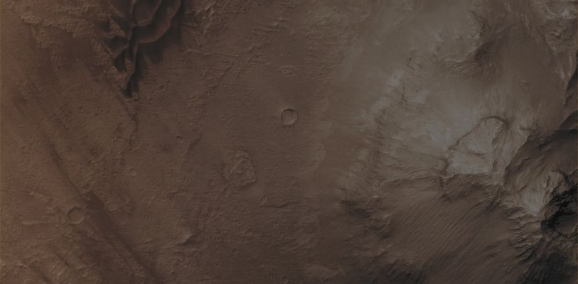 Proximities of the Valles Marineris Canyon System (CTX Frame "A" - Absolute Natural Colors; credits for the additional process. and color.: Dr Paolo C. Fienga - Lunexit Team)
Mars Local Time: 14:30 (early afternoon)
Coord. (centered): 14,2° South Lat. and 302,2° East Long.
Spacecraft altitude: 266,9 Km (such as about 166,8 miles) 
Original image scale range: 53,4 cm/pixel (with 2 x 2 binning) so objects ~ 1 mt and 60 cm across are resolved
Map projected scale: 50 cm/pixel
Map projection: EQUIRECTANGULAR 
Emission Angle: 6,4° 
Phase Angle: 49,1°
Solar Incidence Angle: 44° (meaning that the Sun is about 46° above the Local Horizon)
Solar Longitude: 20,1° (Northern Spring)
Credits: NASA/JPL/University of Arizona
Additional process. and coloring: Lunar Explorer Italia
Parole chiave: Mars from orbit - Proximities of Vallis Marineris