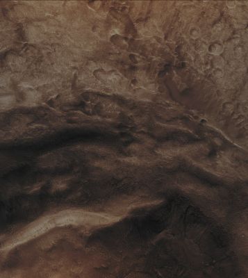 Unnamed Channel in Arabia Terra (EDM - Absolute Natural Colors; credits for the additional process. and color.: Dr Paolo C. Fienga - Lunexit Team)
Mars Local Time: 14:20 (early afternoon)
Coord. (centered): 37,0° North Lat. and 350,6° East Long.
Spacecraft altitude: 318,3 Km (such as about 198,9 miles) 
Original image scale range: 63,7 cm/pixel (with 2 x 2 binning) so objects ~ 1 mt and 91 cm across are resolved
Map projected scale: 50 cm/pixel
Map projection: EQUIRECTANGULAR
Emission Angle: 22,4° 
Sun - Mars - MRO (or "Phase") Angle: 61,4°
Solar Incidence Angle: 40° (meaning that the Sun is about 50° above the Local Horizon)
Solar Longitude: 30,5° (Northern Spring)
Credits: NASA/JPL/University of Arizona
Additional process. and coloring: Lunar Explorer Italia
Parole chiave: Mars from orbit - Craters - Unnamed Crater - Arabia Terra Region