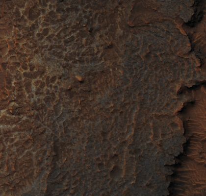 Peri-Equatorial Layered Features (EDM - Enhanced Absolute Natural Colors; credits for the additional process. and color.: Dr Paolo C. Fienga - Lunexit Team)
Coord. (centered): 3,5° South Lat. and 335,5° East Long.
Parole chiave: Mars from orbit - Layered Features