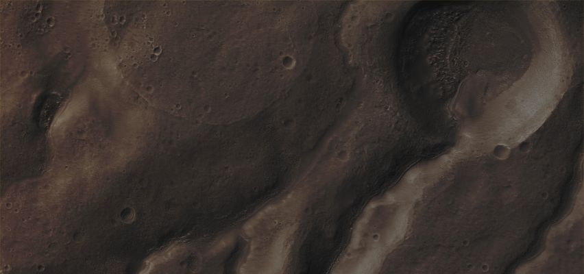 Features of Icaria Region (CTX Frame "A" - Absolute Natural Colors; credits for the additional process. and color.: Dr Paolo C. Fienga - Lunexit Team)
Mars Local Time: 14:49 (early afternoon)
Coord. (centered): 40,5° South Lat. and 257,0° East Long.
Spacecraft altitude: 247,9 Km (such as about 155,0 miles) 
Original image scale range: 49,6 cm/pixel (with 2 x 2 binning) so objects ~ 1 mt and 49 cm across are resolved
Map projected scale: 50 cm/pixel
Map projection: EQUIRECTANGULAR
Emission Angle: 0,4° 
Sun - Mars - MRO (or "Phase") Angle: 67,2°
Solar Incidence Angle: 67° (meaning that the Sun is about 23° above the Local Horizon)
Solar Longitude: 33,5° (Northern Spring)
Credits: NASA/JPL/University of Arizona
Additional process. and coloring: Lunar Explorer Italia
Parole chiave: Mars from orbit - Icaria Region