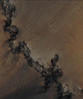 Exposed Bedrock on the Wall of an Unnamed Northern Crater (EDM - Absolute Natural Colors; credits for the additional process. and color.: Dr Paolo C. Fienga - Lunar Explorer Italia)
Mars Local Time: 14:46 (early afternoon)
Coord. (centered): 52,6° North Lat. and 15,5° East Long.
Spacecraft altitude: 309,4 Km (such as about 193,4 miles) 
Original image scale range: 61,9 cm/pixel (with 2 x 2 binning) so objects ~ 1 mt and 86 cm across are resolved
Map projected scale: 50 cm/pixel
Map projection: EQUIRECTANGULAR
Emission Angle: 7,9° 
Sun - Mars - MRO (or "Phase") Angle: 38,4°
Solar Incidence Angle: 45° (meaning that the Sun is about 45° above the Local Horizon)
Solar Longitude: 54,9° (Northern Spring)
Credits: NASA/JPL/University of Arizona
Additional process. and coloring: Lunar Explorer Italia
Parole chiave: Mars from orbit - Craters - Unnamed Northern Crater with exposed Bedrock