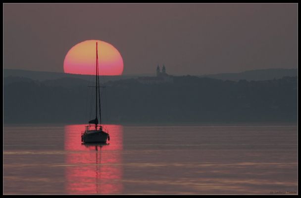 Equinox
nessun commento
Parole chiave: Artistic Pictures