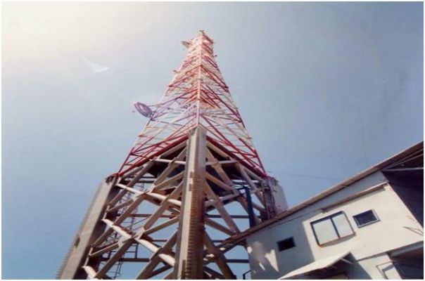 The Radio-Tower onboard the Santa Rita 1 Platform
La Torre-Radio della Piattaforma Santa Rita 1 (adiacente e collegata alla Santa Rita 2).

Parole chiave: History