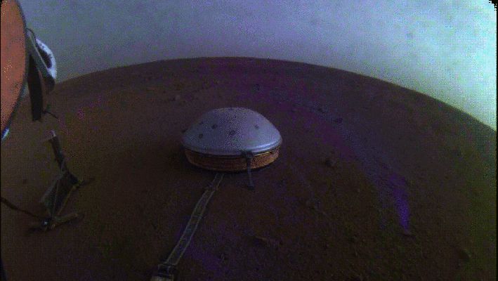 Clouds... - Sol 145 (GIF-Movie - Credits: NASA)
nessun commento
Parole chiave: Martian Sky - Clouds