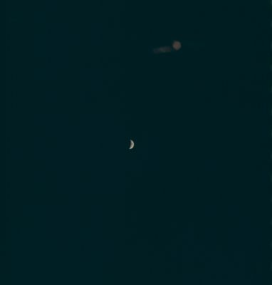 AS 13-62-8901 - Reflections?
Caption L&PI:"Very distant Earth crescent".
Parole chiave: The Earth from Space