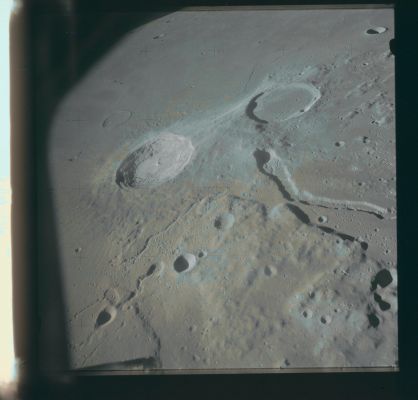 AS 15-88-12002 - Aristarchus and Herodotus (Enhanced Version - NASA colors; credits: Dr Paolo C. Fienga)
nessun commento
Parole chiave: Extremely Controversial Frame