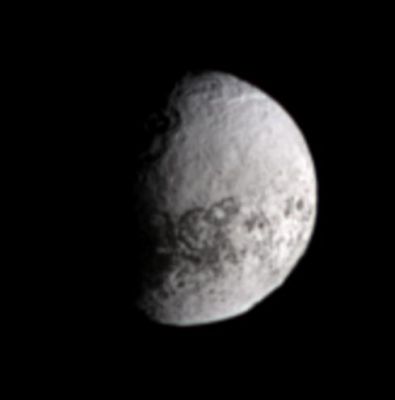 Japetus' "Bright Side" (natural colors - elab. NASA)
Caption NASA:"The Cassini spacecraft views terrain on the bright, Trailing Side of Iapetus in natural color. This side of Iapetus starkly contrasts with the much darker Leading Hemisphere, and some of the dark material seen here in association with craters near the Terminator is an extension of the Leading Hemisphere terrain. 
This Region was previously imaged by the spacecraft at a much finer resolution - a spatial scale of less than 1 Km (0,6 miles) per pixel - during a Fly-By at the close of 2004. This terrain was then on the moon's night side at the time, and Cassini imaged it using weak, reflected light from Saturn.

The present view looks toward Iapetus (1468 Km or approx. 912 miles across) from about 24° above the moon's Equator. 

Images taken using red, green and blue spectral filters were combined to create this natural color view. The images were taken with the Cassini spacecraft narrow-angle camera on April 15, 2007 at a distance of approx. 2,3 MKM (such as about 1,4 MMs) from Iapetus and at a Sun-Iapetus-spacecraft, or phase, angle of 66°. 
Scale in the original images is roughly 13 Km (about 8 miles) per pixel. 
The view has been magnified by a factor of three". 


Parole chiave: Saturn's Moons - Japetus