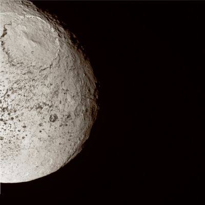 Japetus (possible natural colors - elab. Lunexit)
Caption NASA:"W00035220.jpg was taken on September 10, 2007 and received on Earth September 12, 2007. The camera was pointing toward Japetus that, at the time, was approximately 24.665 Km away, and the image was taken using the CL1 and CL2 filters. This image has not been validated or calibrated
Parole chiave: Saturn's Moons - Japetus