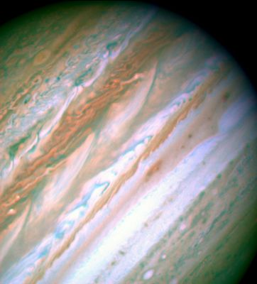 Internal Heat Drives Jupiter's Giant Storm Eruption (VL)
An image of Jupiter in Visible-Light (VL) from NASA's Hubble Space Telescope (HST) on May 11, 2007 showing the turbulent pattern generated by the two plumes at the upper left part of Jupiter.


Parole chiave: From Space Images - Hubble Images - Jupiter