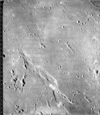 Original Lunar Orbiter - Frame LO1-1099 (EDM - The Region, now EMPTY)
nessun commento
Parole chiave: The Moon from Orbit - Unusual Surface Feature
