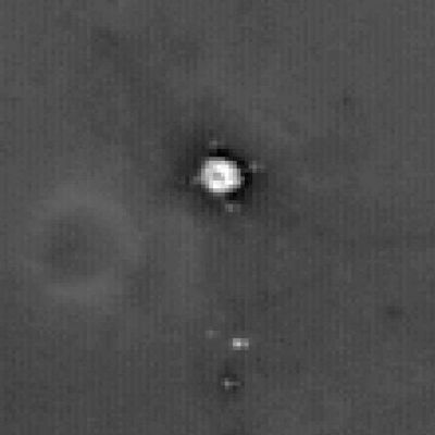 The Lunar Module "Eagle", from LRO (EDM - credits: NASA)
Il dettaglio magnificato del Descent Stage del Modulo Lunare "Eagle", il quale portò sulla Luna gli Astronauti Armstrong ed Aldrin, nel Luglio del 1969.
I "Complottisti", a questo punto, dovrebbero essere stati "serviti", non credete? 

Ma è già totalmente ovvio quello che gli irriducibili detrattori della più GRANDE Avventura Umana e Scientifica mai compiuta nella Storia dell'Umanità ci diranno adesso...

Che cosa? Semplice: che ANCHE questi frames sono "tarocchi"...
Parole chiave: The Moon from orbit - Mare Tranquillitatis - Eagle Descent Stage