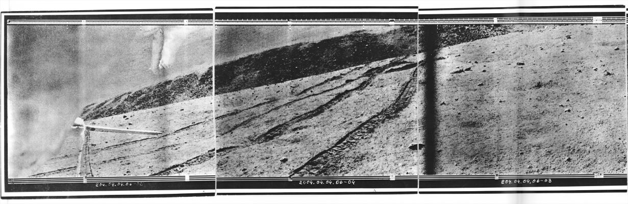 Rover Tracks and Lunar Panorama
Direttamente dagli Archivi del Lunar and Planetary Institute (L&PI), una serie di frames CCCP Originali relativi alle Missioni "Luna 17" e "Luna 21". 
La qualità delle immagini, considerata l'età delle pellicole usate per le digitalizzazioni, è la migliore possibile e noi non possiamo far altro che ringraziare ancora una volta - e pubblicamente - il Lunar and Planetary Institute per la competenza, sensibilità e cortesia da sempre dimostrate (attraverso i Suoi Funzionari) e sempre avute nei confronti di Lunar Explorer Italia (che da anni può "liberamente" attingere il Materiale reputato interessante, direttamente dal loro Server).

Grazie di Cuore e Buona Passeggiata Lunare!
Parole chiave: Lunar Surface - Rover Tracks