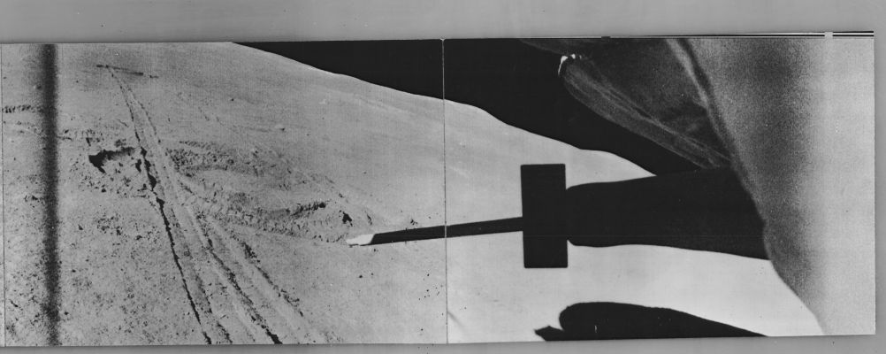 Highly Disturbed Soil, Rover Tracks and Lunar Panorama
nessun commento
Parole chiave: Lunar Surface - Rover Tracks