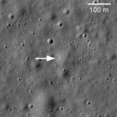 Lunokhod Rover 1 from atop 
Lunokhod 1 Rover in its final parking spot.
Parole chiave: Lunar Surface - Lunokhod 1 Rover