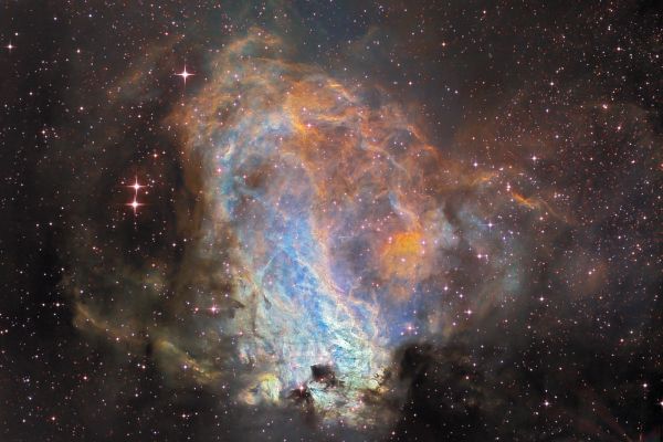 M 17 - The "Omega Nebula"
"...Una differenza tra Scienza e Fantascienza? Io direi che mentre la Scienza è la disciplina della certezza, la Fantascienza è la disciplina del dubbio..."

(anonimo)
Parole chiave: From Earth Images - Amatorial Images