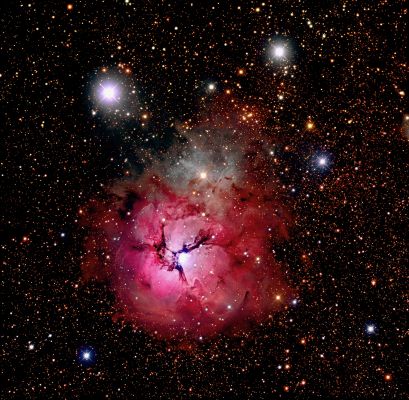 M 20 - The "Trifid Nebula"
"...La Libertà è come l’aria: si vive nell’aria; se l’aria è viziata, si soffre; se l’aria è insufficiente, si soffoca e se l’aria manca si muore..." 

Luigi Sturzo
Parole chiave: From Earth Pictures - Professional Pictures
