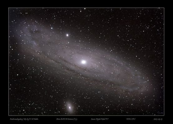 M 31 - The Beautiful "Andromeda Galaxy"
Nella realtà di Lunar Explorer ci sono Persone i cui nomi non vengono mai nominati ma alle quali, per vari motivi, dobbiamo un ringraziamento, sia esso per un aiuto, un sorriso od un dolce ricordo.
Una di queste Persone è la nostra Cara Amica Anna che, grazie alla sua ospitalità, ha donato allo Staff LunExIt una bellissima permanenza in quel di Albissola, durante le nostre due Conventions estive. 
Qualche ora di serena compagnìa il cui ricordo ancora ci allieta.

Ieri, è mancato il Papà di Anna. 

Con la forza di un sorriso mi ha ricordato che, nella Sua Famiglia, il soprannome del caro Papà fosse Giove, un nome che ben si adatta per essere ricordato nel Cielo, tra le Stelle e l’Infinito.

Lo Staff LunExIt (Direzione Generale), i Soci ed il Presidente, con i Suoi Cari, si uniscono al dolore di Anna, ricordandoLe - e ricordando a loro stessi - che, come disse il Grande Ugo Foscolo, "...Sol chi non lascia eredità di affetti, poca gioia ha dell'Urna...".

Un abbraccio ed una preghiera - Paolo C. Fienga
Parole chiave: From Earth Images - Amatorial Images