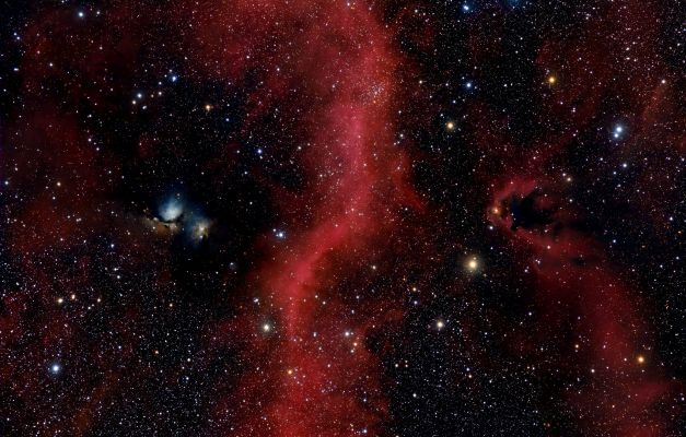 M 78 - Reflection Nebula in Orion
"...L'oltracotata schiatta che s'indraca
Dietro a chi fugge, e a chi mostra 'l dente
O ver la borsa, com' agnel si placa..."

Dante Alighieri - Paradiso (Canto XVI - versi 115/117)
Parole chiave: From Earth Pictures - Amatorial Pictures
