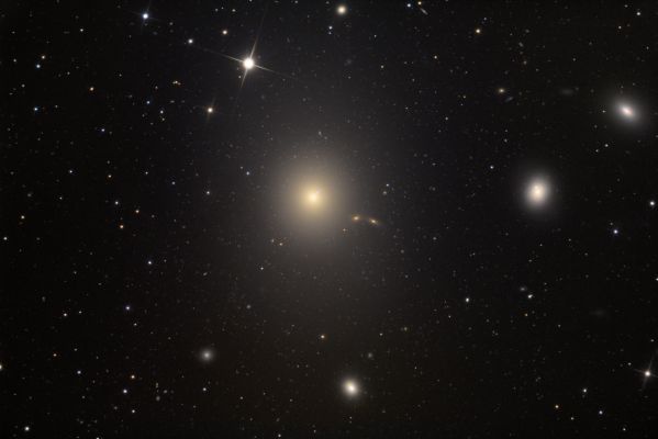 M 87 - Elliptical Galaxy with Jet
If you drive, through the Silence,
Losing sight, going blind...
You can try, an experience
That will sure, blow your mind...

If you drive, through the Darkness,
Miss the light, of the Sun...

Lost in a Rain of Comets,
You can't tell where you are,
Sweat running down your helmet,
You've been driving too far, too far...

Getting tired, of Emptiness,
From your mouth, comes a shout...
Going wild, feeling helpless,
Out of track, no way out...

Lost on a secret mission,
You can't tell who you are...
You should have paid attention,
You've been driving too far, too far...

If you drive, thru the Cosmos,
Out of sight, out of time,
You will join, all the Heroes,
If you drive, one more time...

The Rockets - "If you Drive"
Parole chiave: From Earth Pictures - Professional Pictures