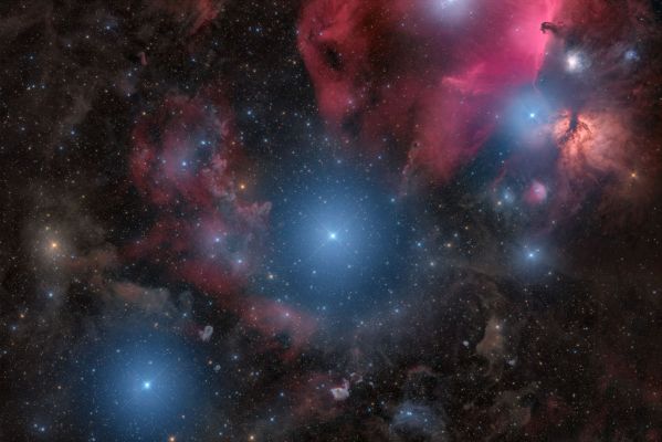 Orion's Belt (Image Credits: Aygen Erkaslan)
Astrazione: procedimento attraverso il quale si giunge alla formulazione di principii partendo dall’indagine su una serie di dati sperimentali inerenti a un dato fenomeno, individuando ciò che vi è in essi di comune, 

Questi vengono assunti a fondamento di successive deduzioni e la loro validità è confermata se vi è pieno accordo tra le deduzioni medesime e i dati dell’osservazione.
Parole chiave: Messier Objects