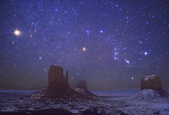 Mars and Orion over Monument Valley
"...Consuetudine levior est labor..."

(Livio)

"...Con l'abitudine, il (ogni) lavoro appare meno pesante..."
Parole chiave: Artistic Pictures