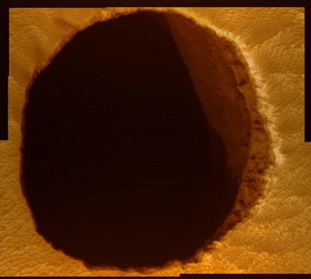 The "Martian Black Hole" (extra detail mgnf n. 2 - credits: Dr M. Faccin & Lunexit)
nessun commento
Parole chiave: Martian Surface from orbit - Anomalous Surface Feature - The Black Hole