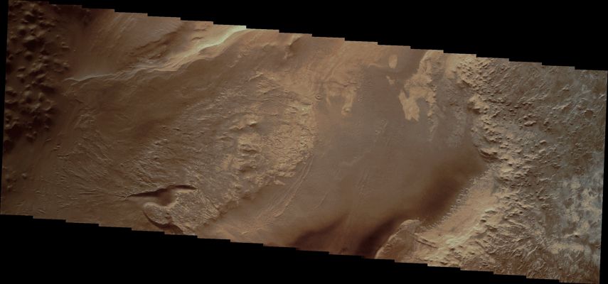 Deposits in Melas Chasma (Saturated Natural Colors; credits for the additional process. and color.: Dr Paolo C. Fienga - Lunar Explorer Italia)
Coord.: 12,8° South Lat. and 288,1° East Long.
Parole chiave: Mars from orbit - Melas Chasma Region