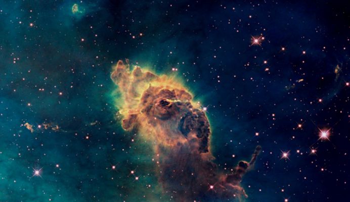 NGC 3372 - Carina Nebula
"...Dobbiamo comunque tenere in considerazione, nell'eventualità di un incontro con ET, la possibilità che questi sia immortale. 
E quindi dobbiamo considerare l'eventualità che l'Alieno, in quanto immortale, non possegga neppure il concetto di "Morte".
E questa eventualità, fantastica e terribile, noi, in quanto creature mortali, dobbiamo temerla..."

dal film "Sphere"
Parole chiave: From Space Images - Hubble Space Telescope (HST)