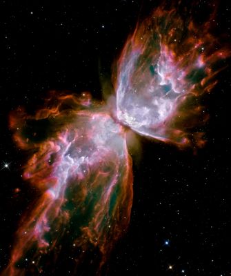 NGC 6302 - The "Butterfly Nebula"
"...Illi robur et aes triplex
Circa pectus erat, qui fragilem truci
Commisit pelago ratem
Primus..."

(Orazio)

"...Triplice bronzo e rovere
Quel fero cor cigneano,
Che fidò il primo un fragile
Pino all'immane Oceano..."

(trad. di Vincenzo Monti)
Parole chiave: From Space Images - Hubble Space Telescope (HST)