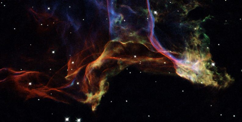 NGC 6960 - The "Veil Nebula"
"...The one who had much, did not have too much,
And the one who had little, did not have too little..."

- 2, Corinthians, 8:15
Parole chiave: From Space Images - Hubble Space Telescope