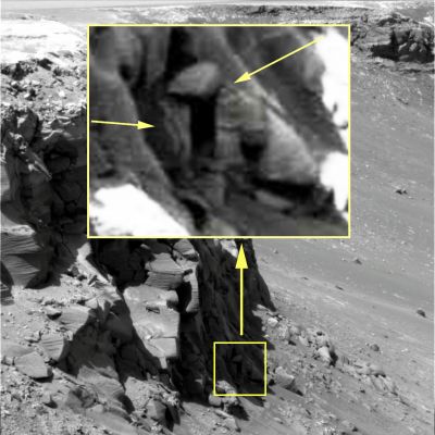 Rectangular Hole on Victoria's Rim - Sol 1019 (edm; credits: Ivana Tognoloni)
nessun commento
Parole chiave: Martian Surface - Craters - Victoria Crater